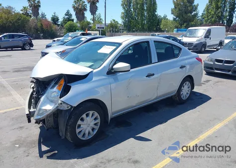 2018 Nissan Versa 1.6 S z USA, uszkodzony, nr VIN 3N1CN7AP6JL823610